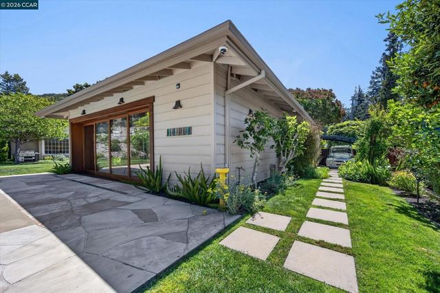 1165 Glen Rd, Lafayette, CA 94549