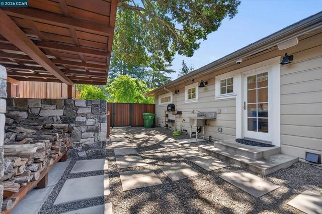 1165 Glen Rd, Lafayette, CA 94549