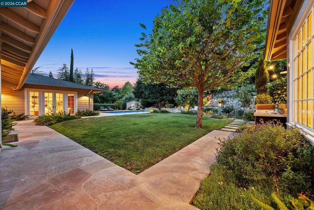 1165 Glen Rd, Lafayette, CA 94549
