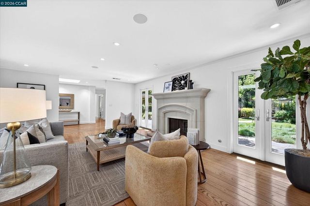 1165 Glen Rd, Lafayette, CA 94549