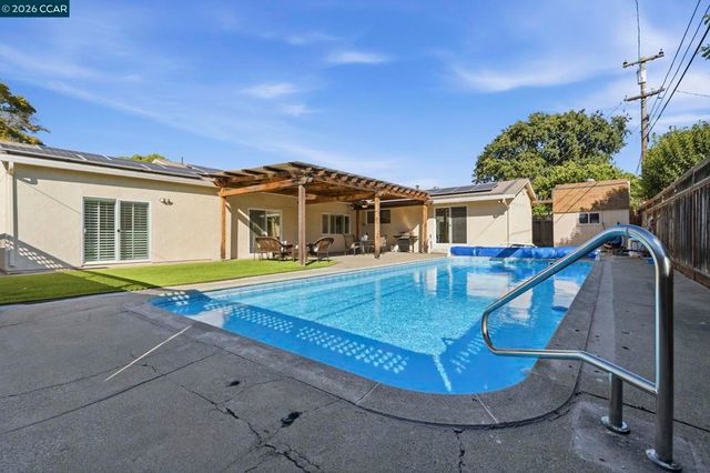 4242 Henning Dr, Concord, CA 94521