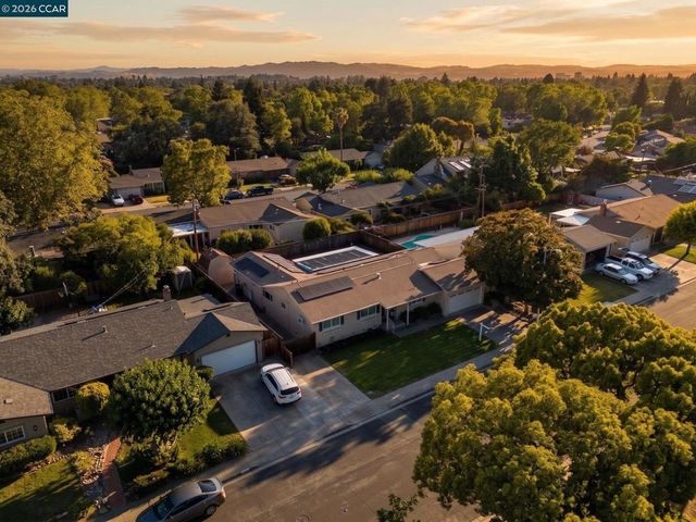 4242 Henning Dr, Concord, CA 94521