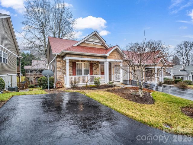 25 Coldwater Lane, Laurel Park, NC 28739