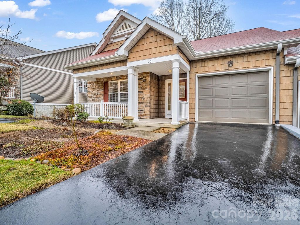 25 Coldwater Lane, Laurel Park, NC 28739