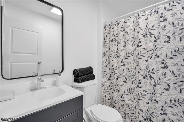 348 Silk St, Lawnside Boro, NJ 08045