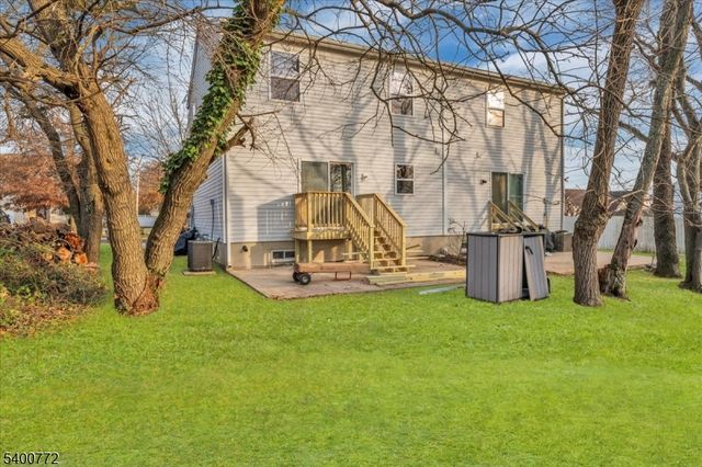 348 Silk St, Lawnside Boro, NJ 08045