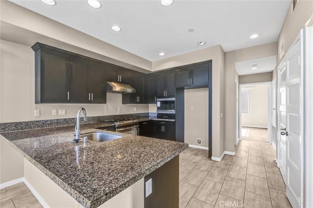 1602 W Artesia Square A, Gardena, CA 90248