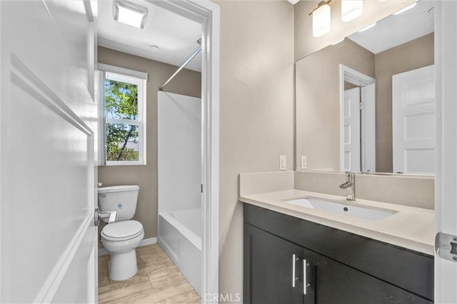 1602 W Artesia Square A, Gardena, CA 90248