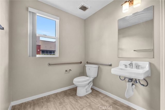1602 W Artesia Square A, Gardena, CA 90248