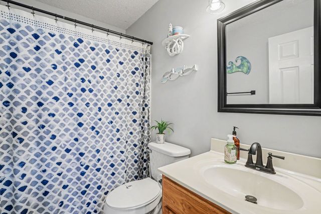 4004 New Grange Cir, Clarksville, TN 37040