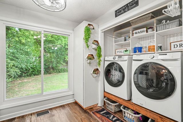 4004 New Grange Cir, Clarksville, TN 37040
