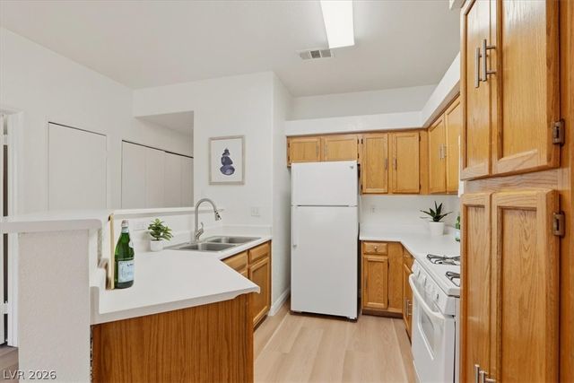 5415 West Harmon Avenue 1075, Las Vegas, NV 89103