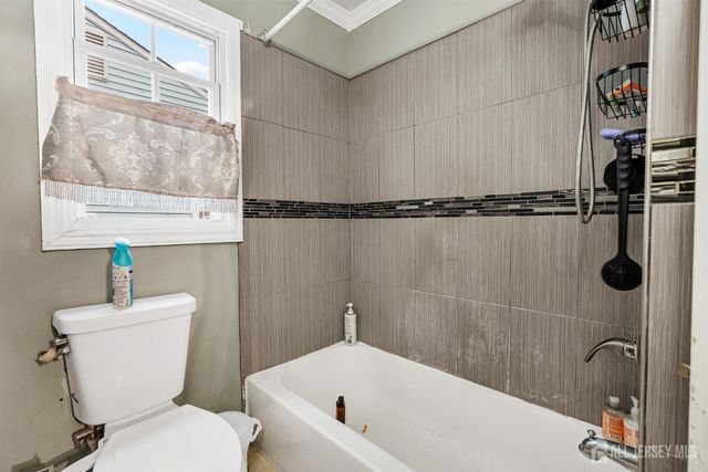 152 Orange Street, Edison, NJ 08817