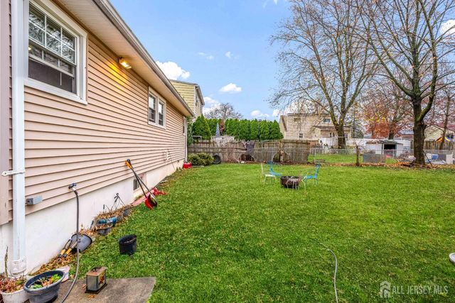 152 Orange Street, Edison, NJ 08817