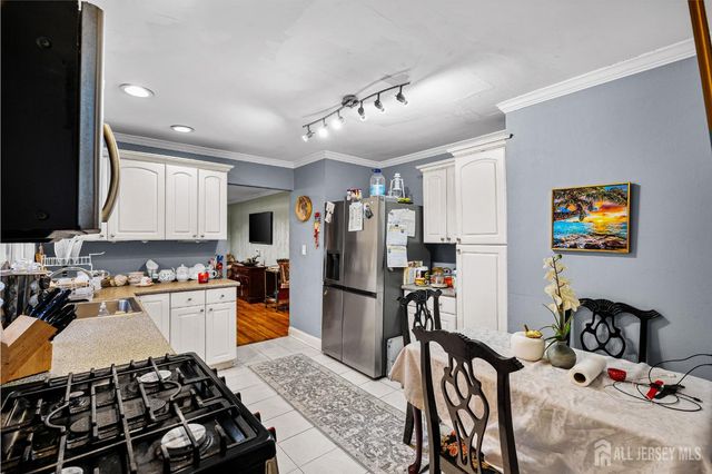 152 Orange Street, Edison, NJ 08817