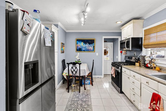 152 Orange Street, Edison, NJ 08817