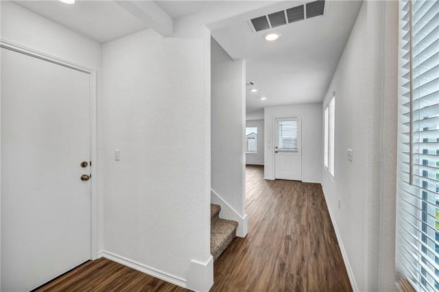 7236 Dancing Wind LN, Del Valle, TX 78617