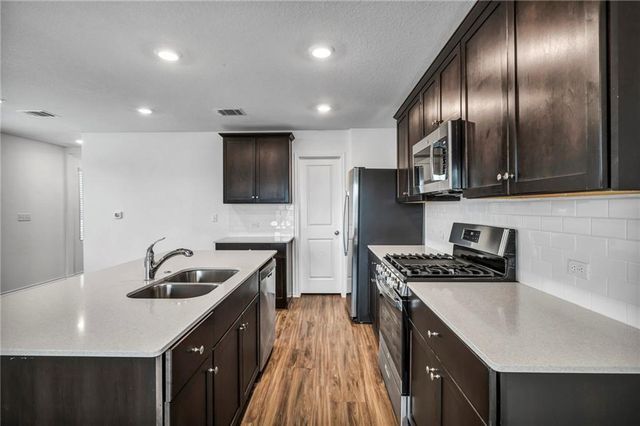 7236 Dancing Wind LN, Del Valle, TX 78617