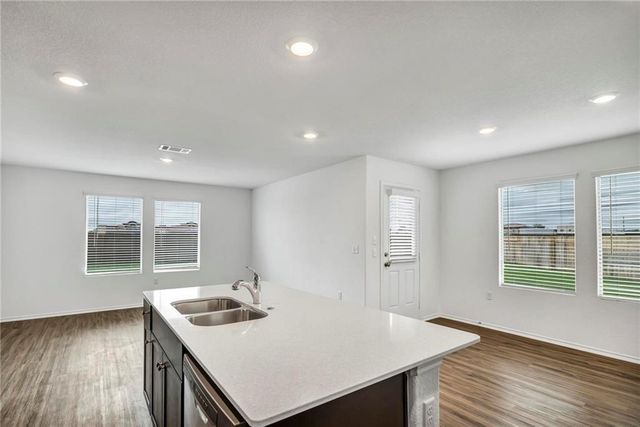 7236 Dancing Wind LN, Del Valle, TX 78617