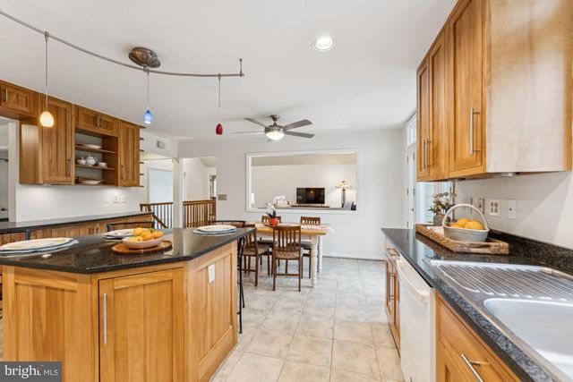 5 CHURCH ST, Brookeville, MD 20833