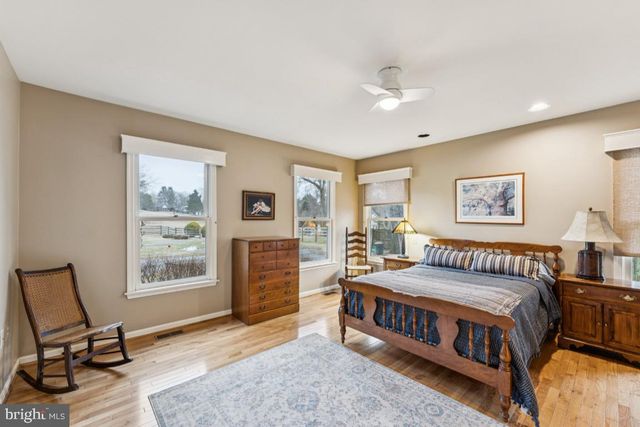 5 CHURCH ST, Brookeville, MD 20833