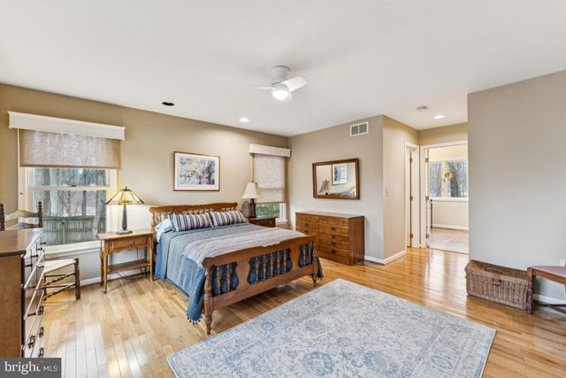 5 CHURCH ST, Brookeville, MD 20833