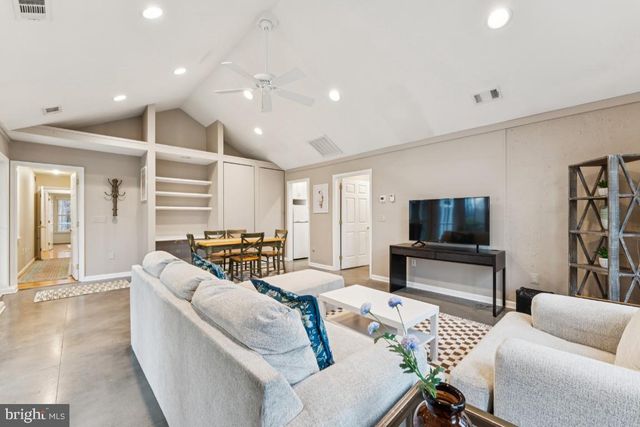 5 CHURCH ST, Brookeville, MD 20833