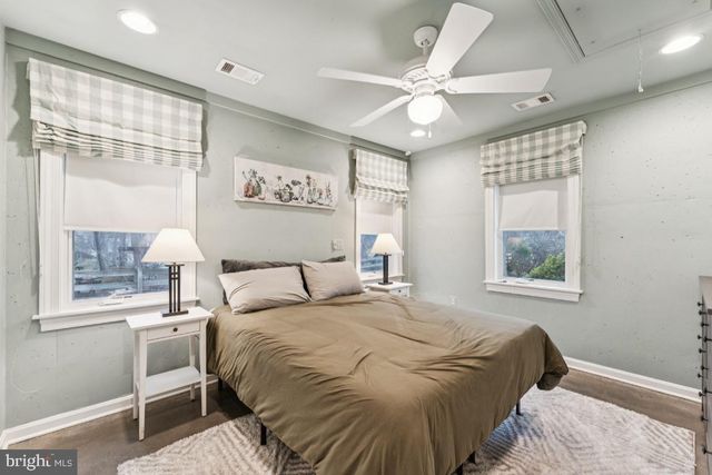 5 CHURCH ST, Brookeville, MD 20833