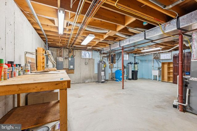 5 CHURCH ST, Brookeville, MD 20833