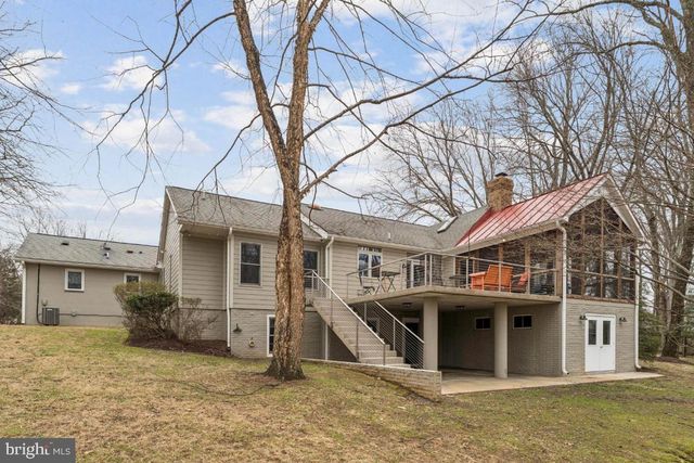 5 CHURCH ST, Brookeville, MD 20833