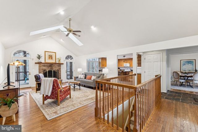 5 CHURCH ST, Brookeville, MD 20833