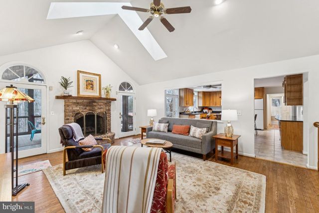 5 CHURCH ST, Brookeville, MD 20833