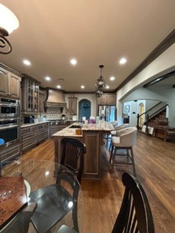10335 S College Avenue, Tulsa, OK 74137