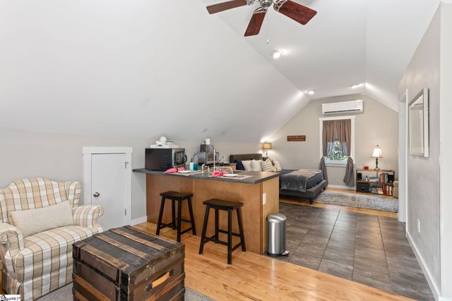 220 Cumberland Avenue, Greenville, SC 29607