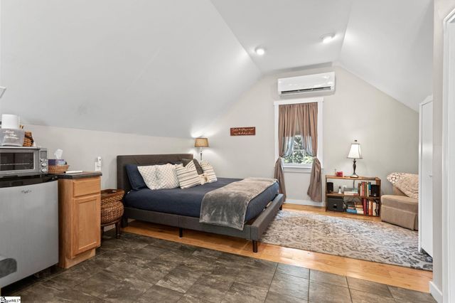 220 Cumberland Avenue, Greenville, SC 29607