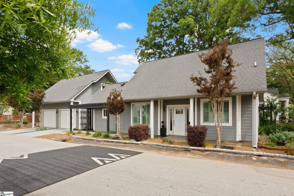 220 Cumberland Avenue, Greenville, SC 29607