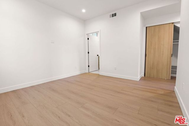 2133 S Longwood Avenue, Los Angeles, CA 90016