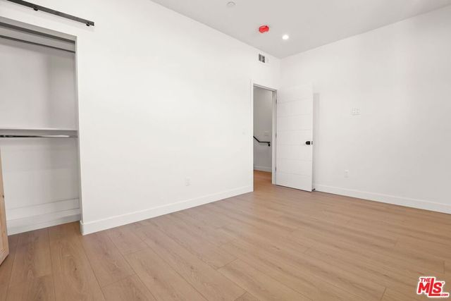 2133 S Longwood Avenue, Los Angeles, CA 90016