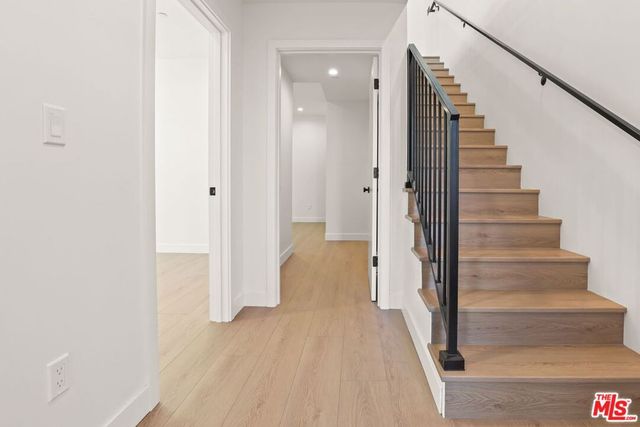 2133 S Longwood Avenue, Los Angeles, CA 90016