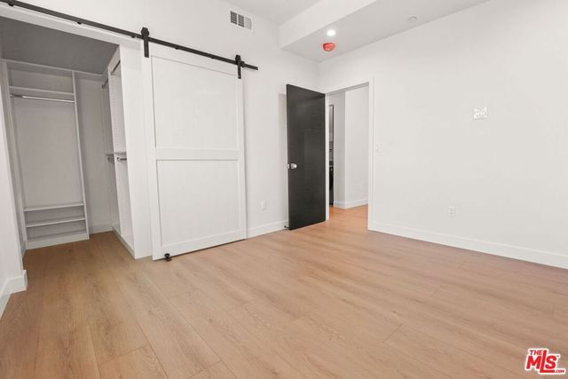 2133 S Longwood Avenue, Los Angeles, CA 90016
