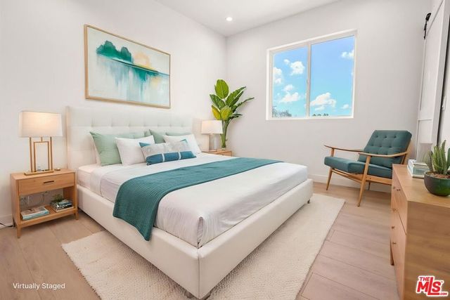 2133 S Longwood Avenue, Los Angeles, CA 90016