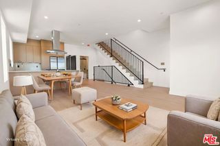 2133 S Longwood Avenue, Los Angeles, CA 90016