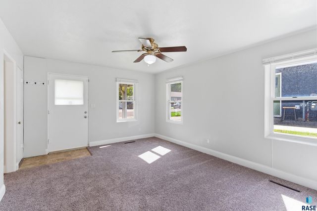 1508 W 28th St Street, Sioux Falls, SD 57105