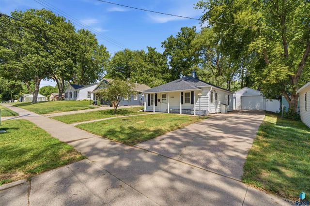 1508 W 28th St Street, Sioux Falls, SD 57105