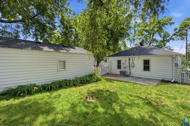 1508 W 28th St Street, Sioux Falls, SD 57105