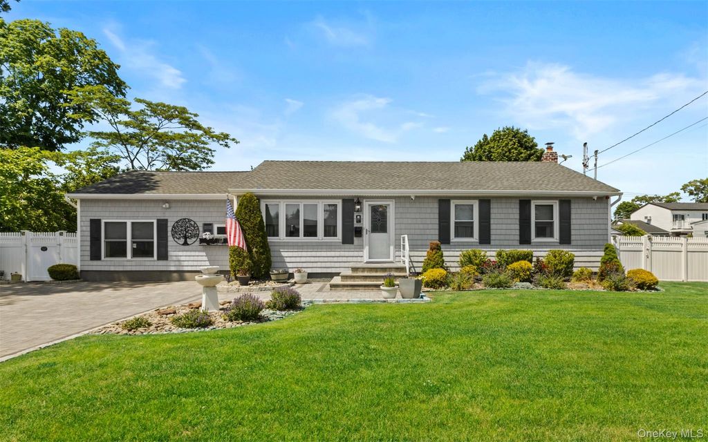 197 Marcy Street, West Babylon, NY 11704