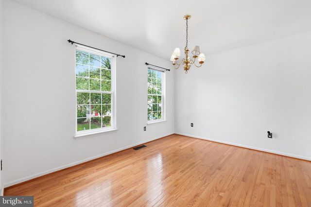 2917 MARKHAMS GRANT DR, Woodbridge, VA 22191