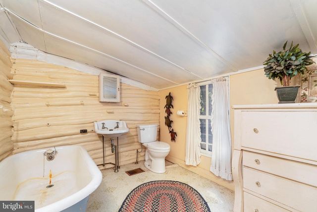 1602 DOUBLING GAP RD, Newville, PA 17241