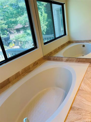 88 The Glen 88, Glen Head, NY 11545