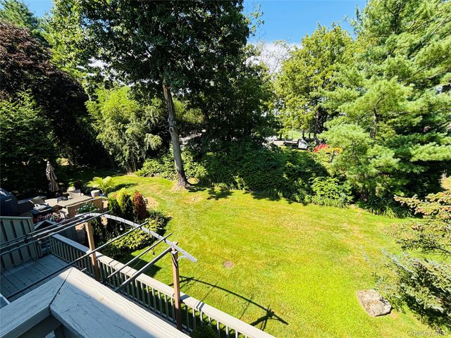 88 The Glen 88, Glen Head, NY 11545